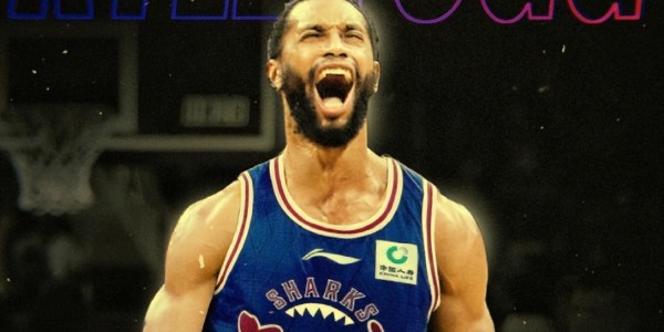 开云官网-弗格18分一打广东就来劲！命中三分后和杨鸣击掌庆祝,上海领先4分