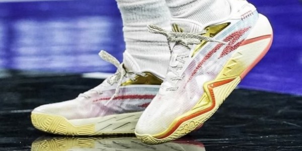 感觉如何？欧文今天训练中上脚即将推出的第三代签名鞋The KAI 3