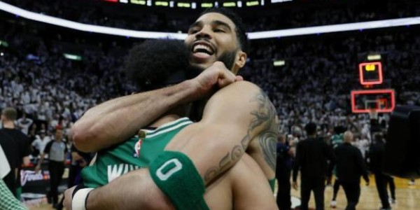 开云下载-东决G6裁判报告！两次漏判绿军吃亏 巴特勒没二运