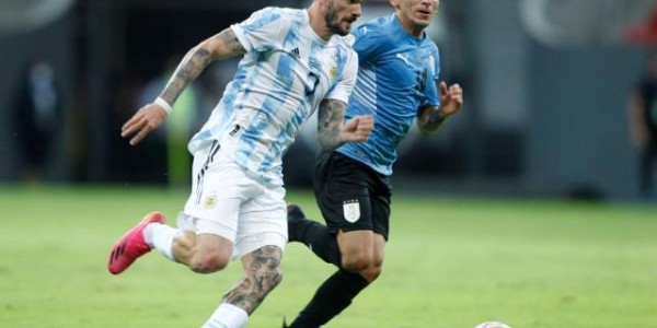 开云官网-小胜乌拉圭，阿根廷回归“传统”：防守+梅西=冠军？