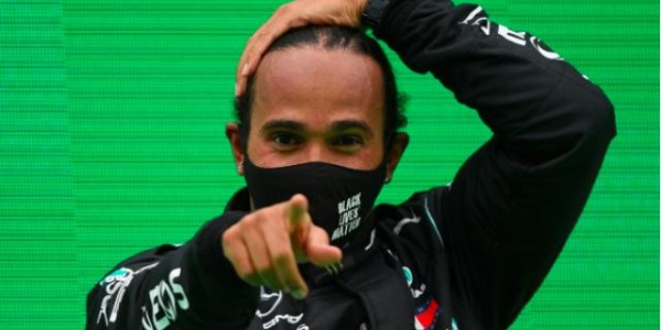 开云注册网址-梅奔为何与汉密尔顿只续一年？新规带来不确定性