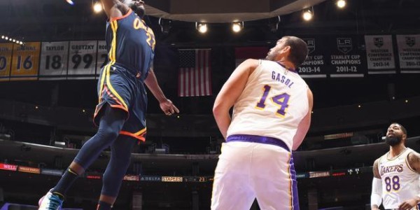 开云官网-首节净负20分 开启魔鬼赛程勇士遭遇当头棒喝