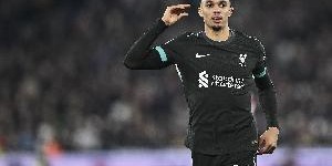 天空体育：阿诺德以及皇马方面都对本周的各种传闻感到惊讶