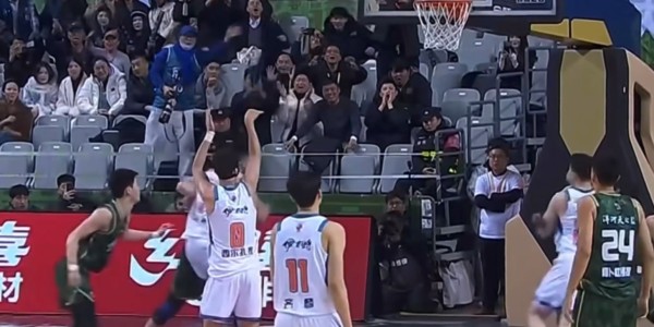 开云下载-新疆领先9分却输球！格兰需警惕哈里斯+西尔扎提+吴冠希隐患！