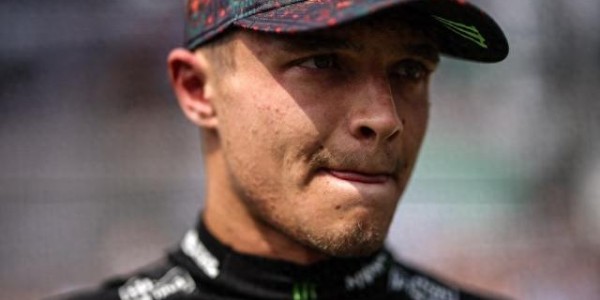 诺里斯：维斯塔潘的驾驶可以更激进，而我却不能冒这么大风险