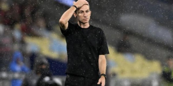 kaiyun-开年失两冠 8比0大胜 菲利佩·路易斯仍被就地解职